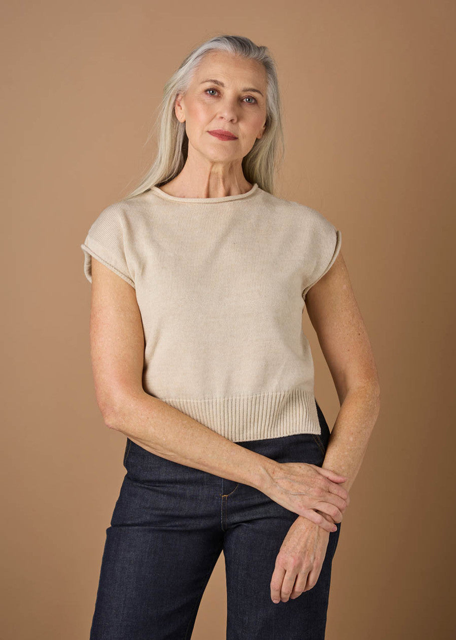 UIMI ‘Agnes’ Australian Merino Jersey Vest with Splits - Antique