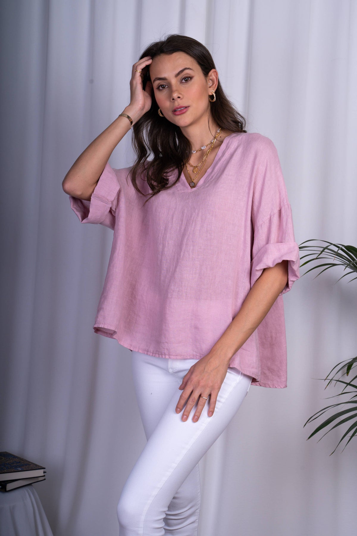 Italian Mid-Length Sleeve V-Neck Linen Top
