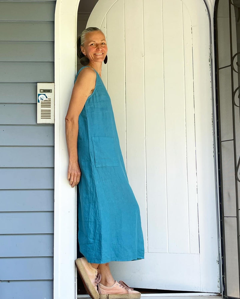 Blueberry Italia V Neck Sleeveless Linen Dress with Front Pockets and Split - Various Colours - Size XL , XXL