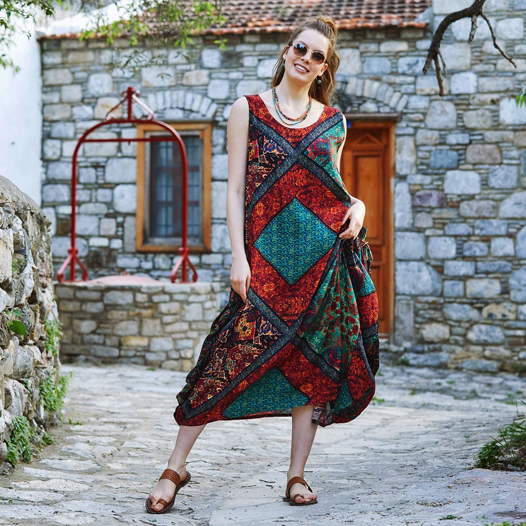 Bohemian Tapestry - Ethnic Print Pocket Detailed Scoop Neck Loose Fit Maxi Dress - Teal/Red