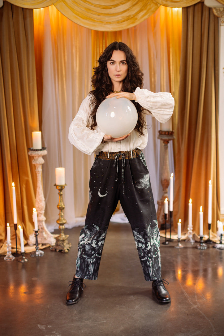Market Of Stars - The Guardians - Linen Cropped Artist Pant - Angels & Moon