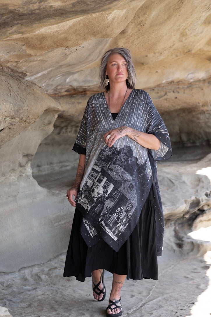 Market Of Stars - The Stargazer - Bohemian Goddess Starduster Kimono - Celestial Print