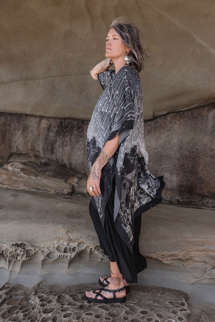 Market Of Stars - The Stargazer - Bohemian Goddess Starduster Kimono - Celestial Print
