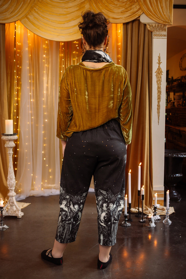 Market Of Stars - The Guardians - Linen Cropped Artist Pant - Angels & Moon