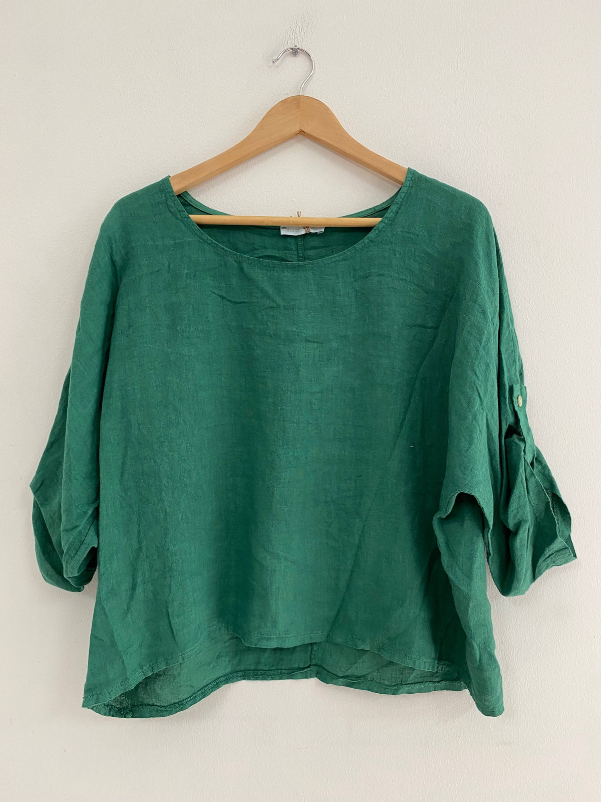 Italian Linen Basic Top Crop Sleeve w Button