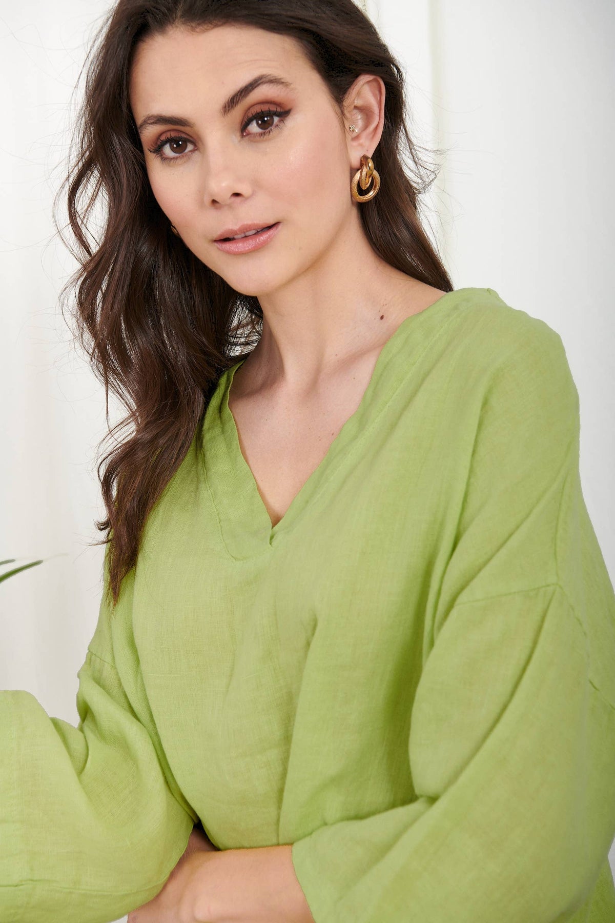 Italian Mid-Length Sleeve V-Neck Linen Top