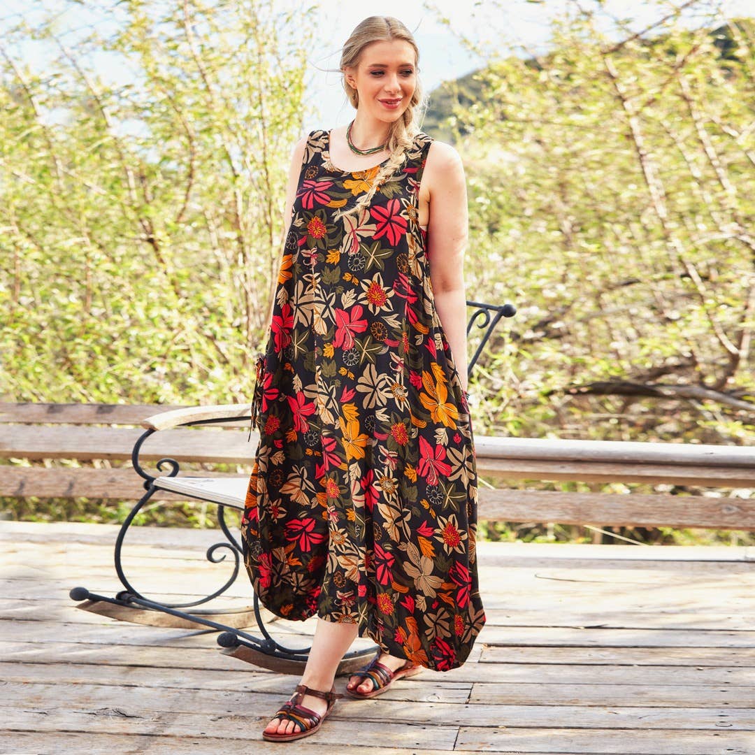 Wildflower Bohemian  - Oversize Buttoned Pockets Detail Floral Plus Size Dress - Black