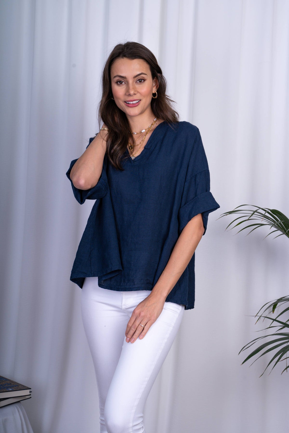 Italian Mid-Length Sleeve V-Neck Linen Top