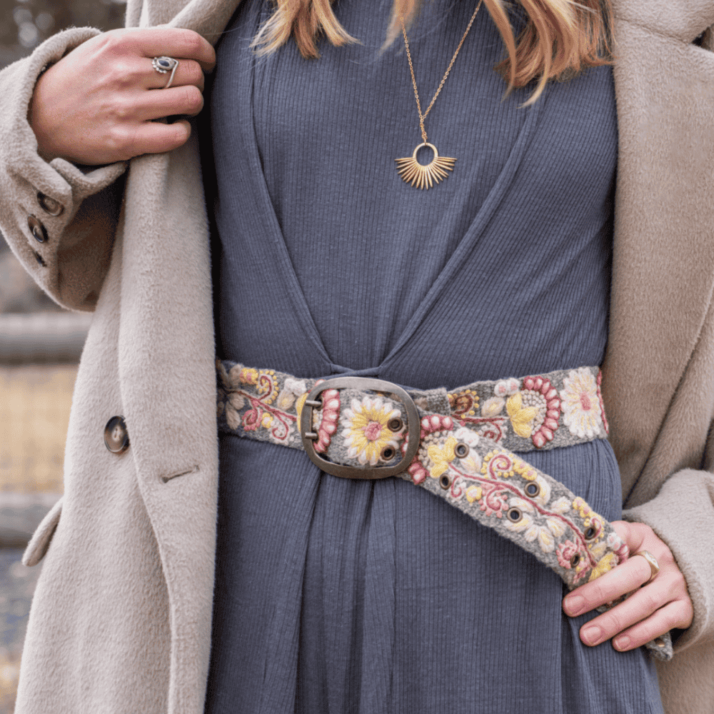 Jenny Krauss - Floral Hand Embroidered Wool Belt - Heather Grey