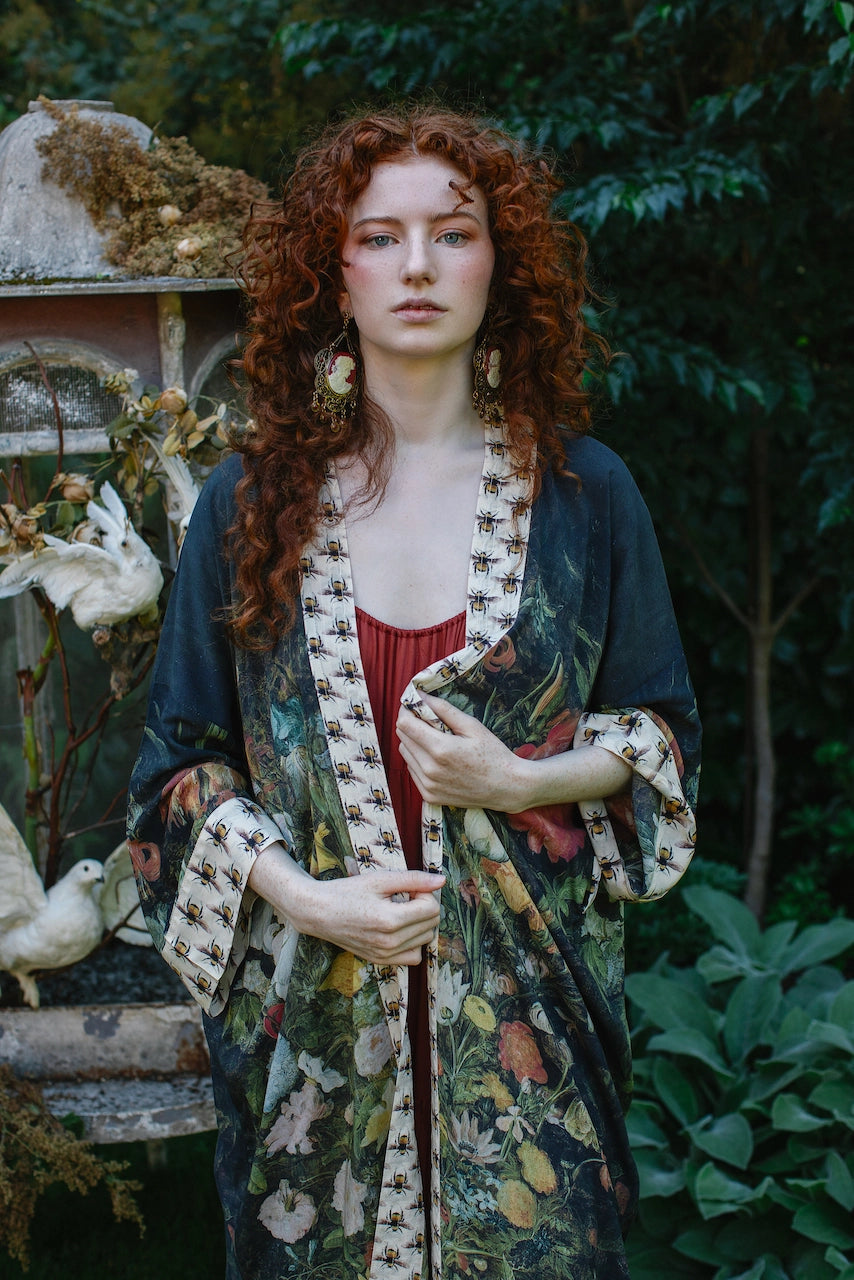Market Of Stars - ‘I Dream in Flowers’ Bamboo Duster Kimono Robe - Bees
