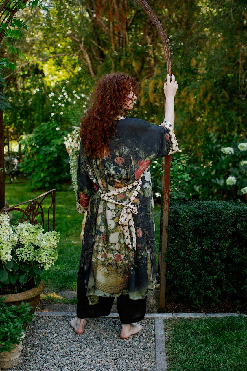 Market Of Stars - ‘I Dream in Flowers’ Bamboo Duster Kimono Robe - Bees