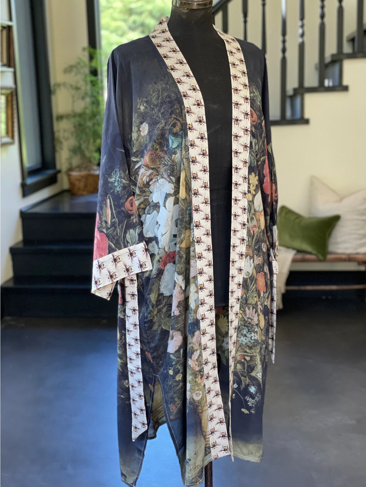 Market Of Stars - ‘I Dream in Flowers’ Bamboo Duster Kimono Robe - Bees