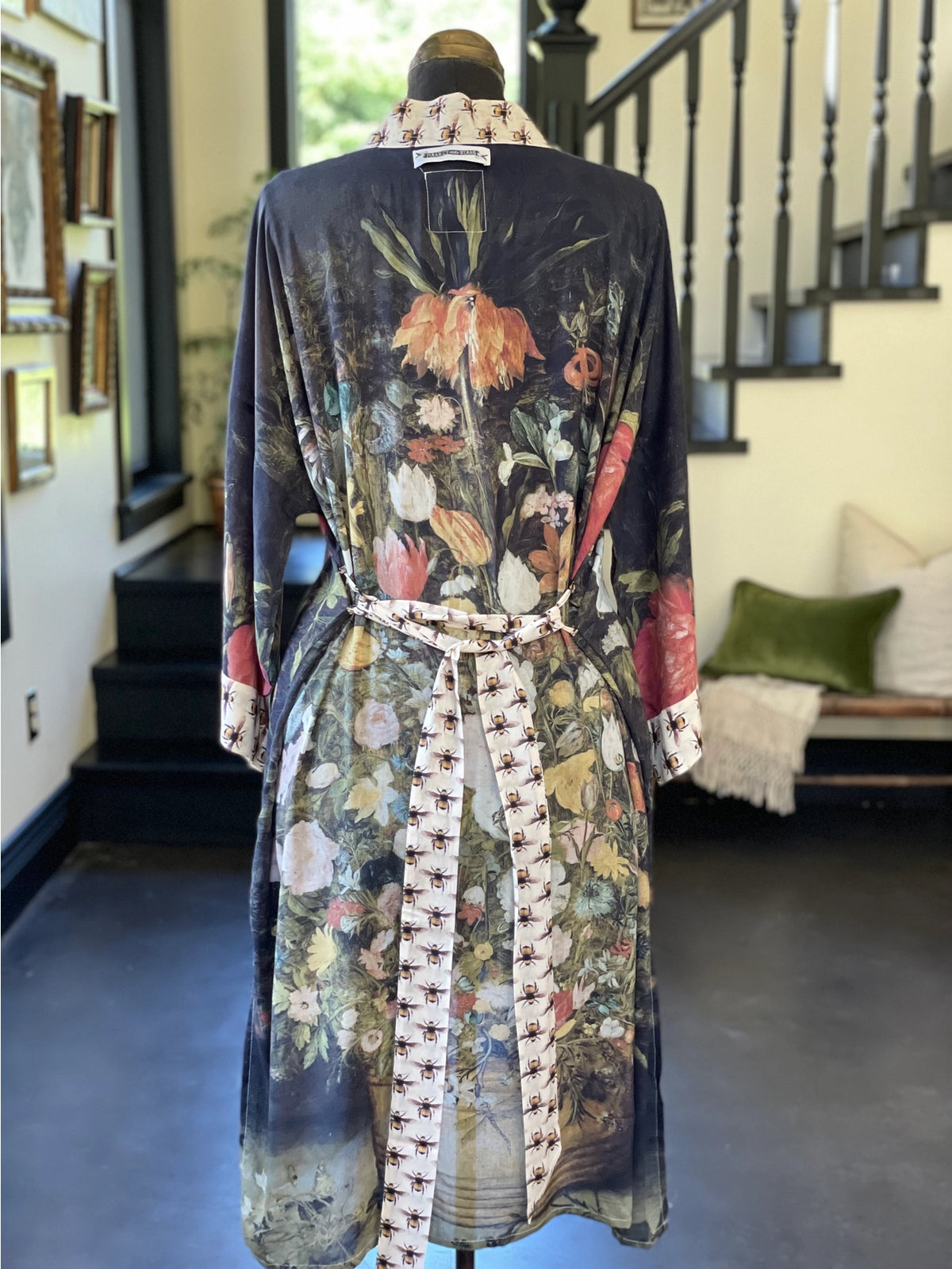 Market Of Stars - ‘I Dream in Flowers’ Bamboo Duster Kimono Robe - Bees