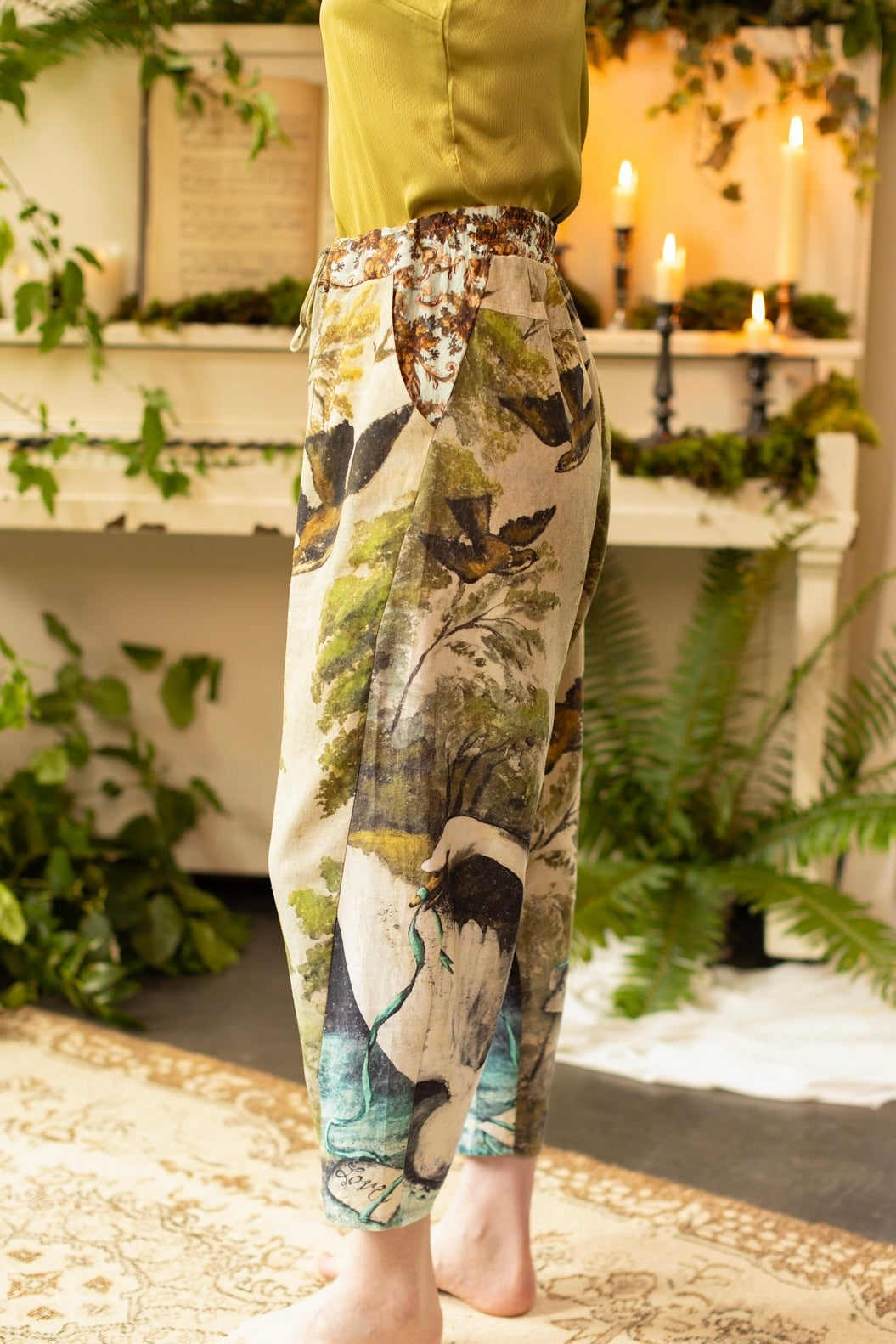 MarketOf Stars - Theatre of Dreams - Boho Linen / Bamboo Cropped Artist Pants - Swan