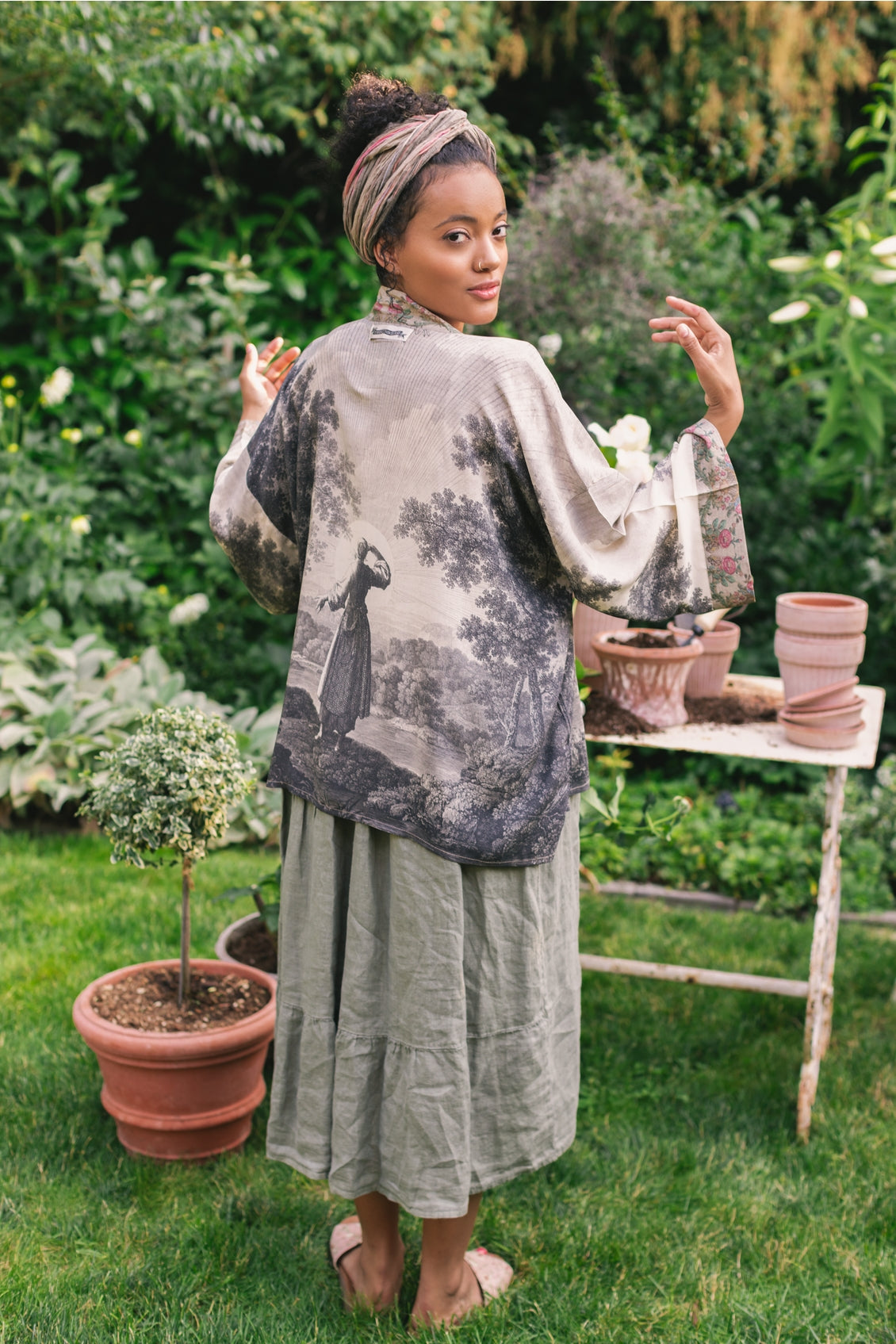 Market Of Stars - ‘Still I Rise’ Pixie Duster Cropped Kimono - Sunrise Woman