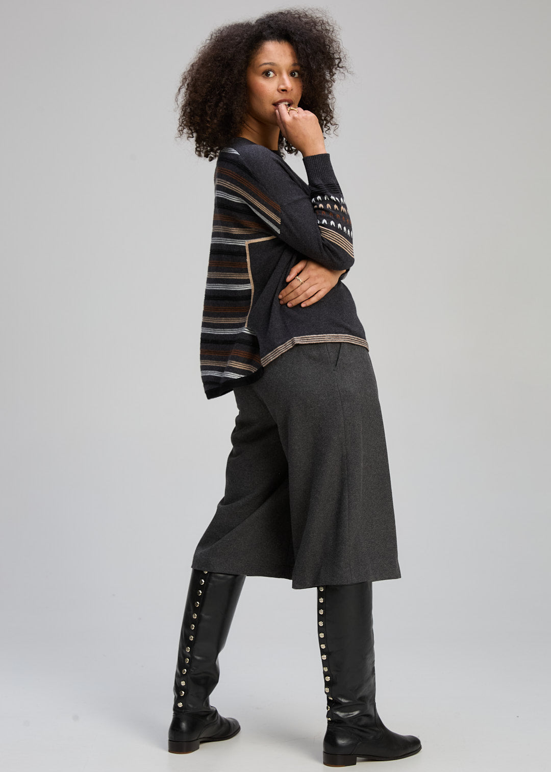 Zaket & Plover - Textured Swing Jumper - Charcoal