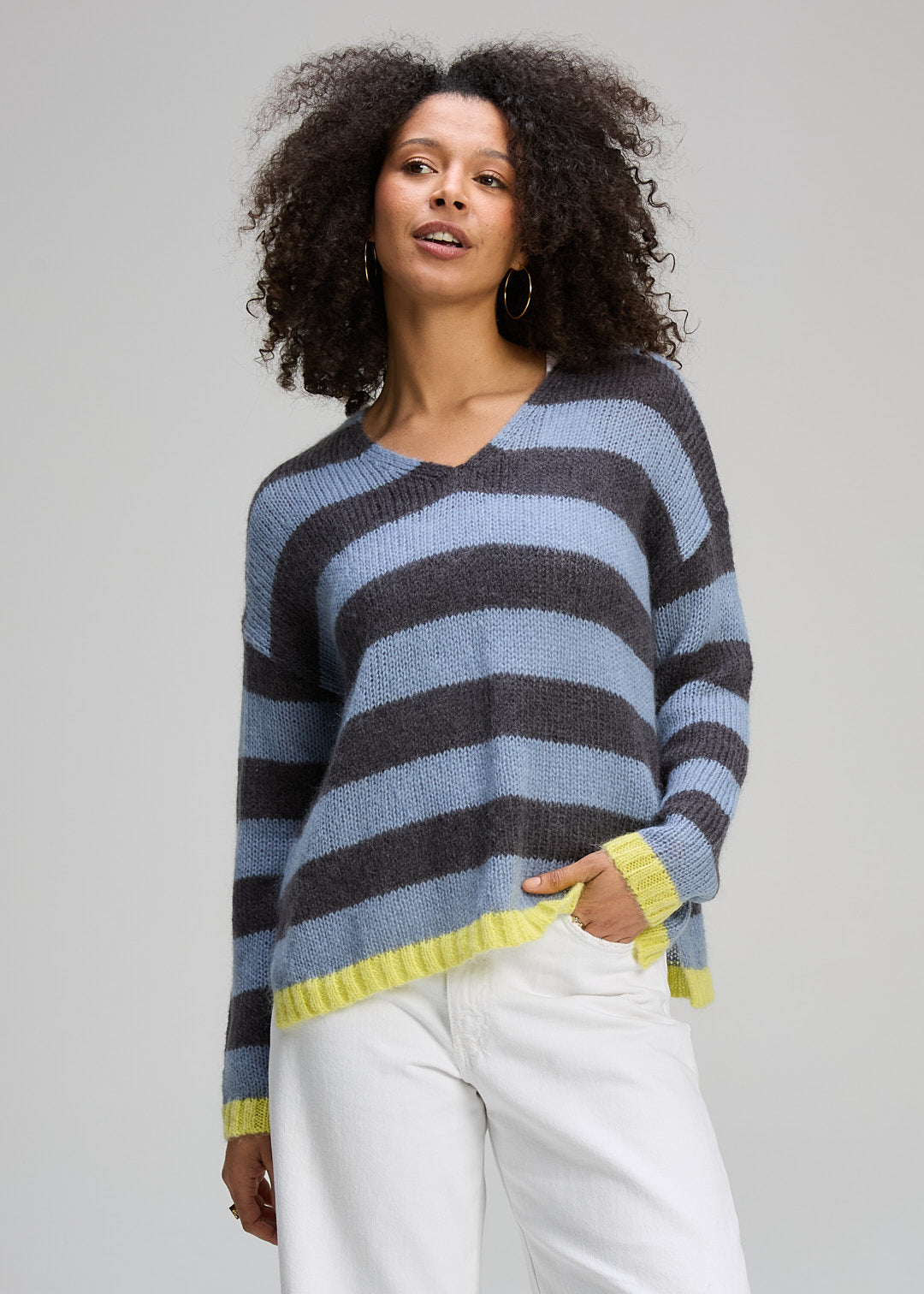Zaket & Plover - Cozy Kid Mohair Stripe V Neck Jumper - Mist