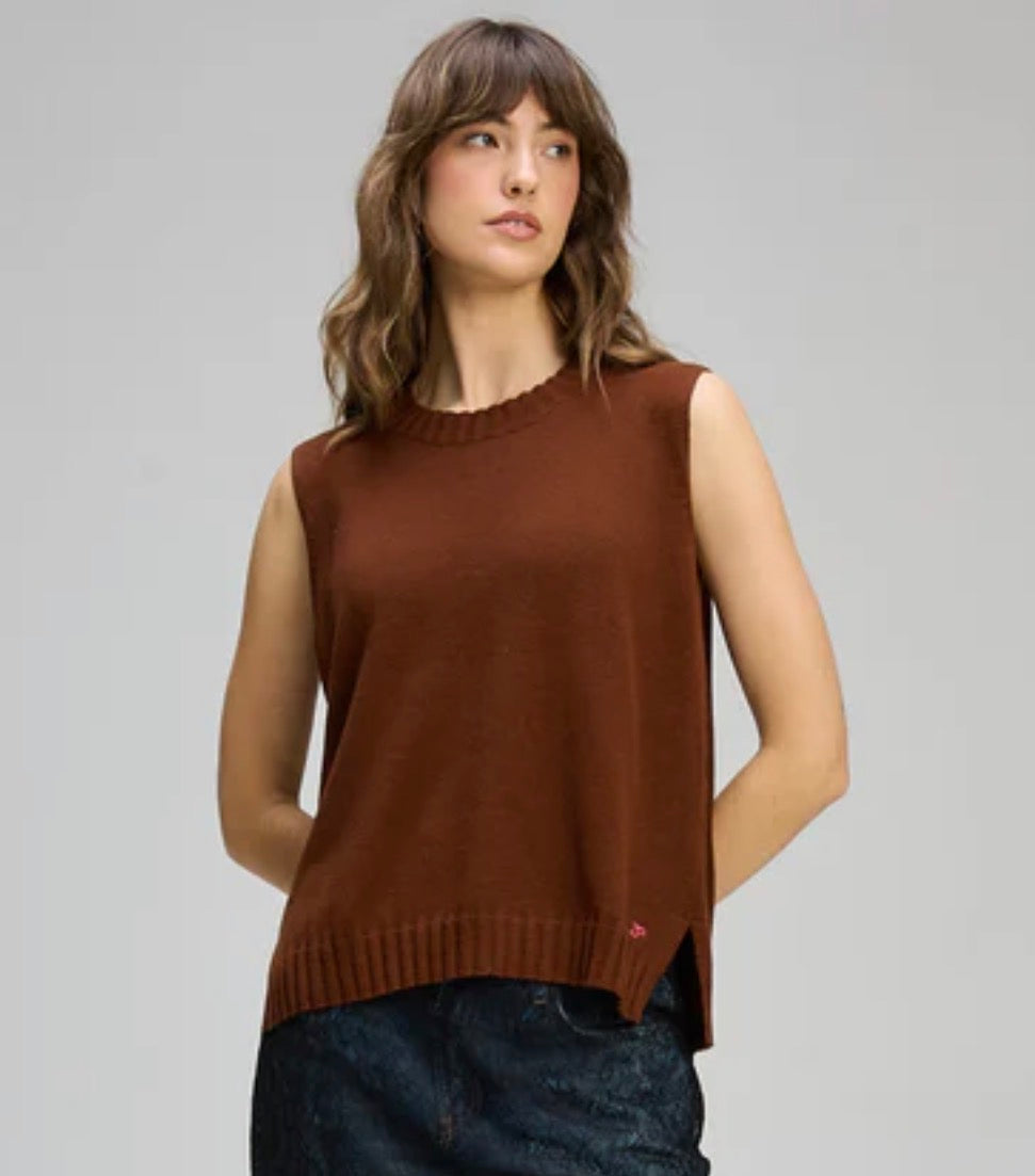 Zaket & Plover - Essential Vest - Chesnut