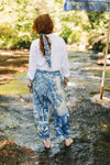 ‘Let the Light’ in Linen Cropped Artist Pant - Delft Print