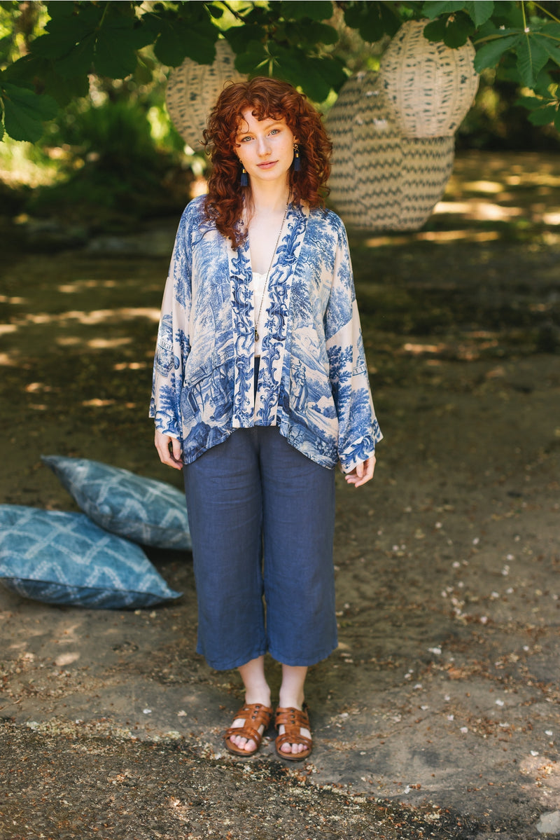 ‘Let the Light in Pixie’ Cropped Bamboo Kimono Cardigan - Delft Print