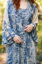 Let the Light in Opera Duster Kimono Robe w/ Delft