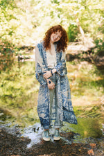 Let the Light in Opera Duster Kimono Robe w/ Delft