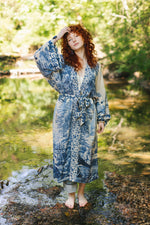 Let the Light in Opera Duster Kimono Robe w/ Delft