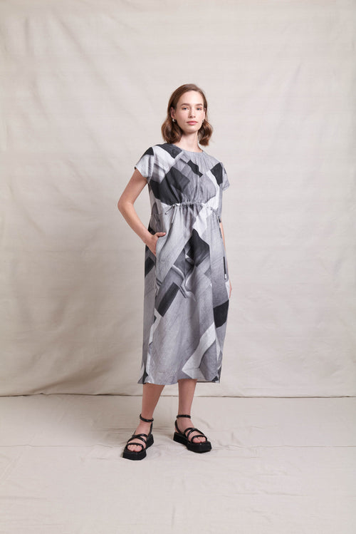 NERIS ‘Drawn To You’ Dress In Sphere Printed Linen - Grey