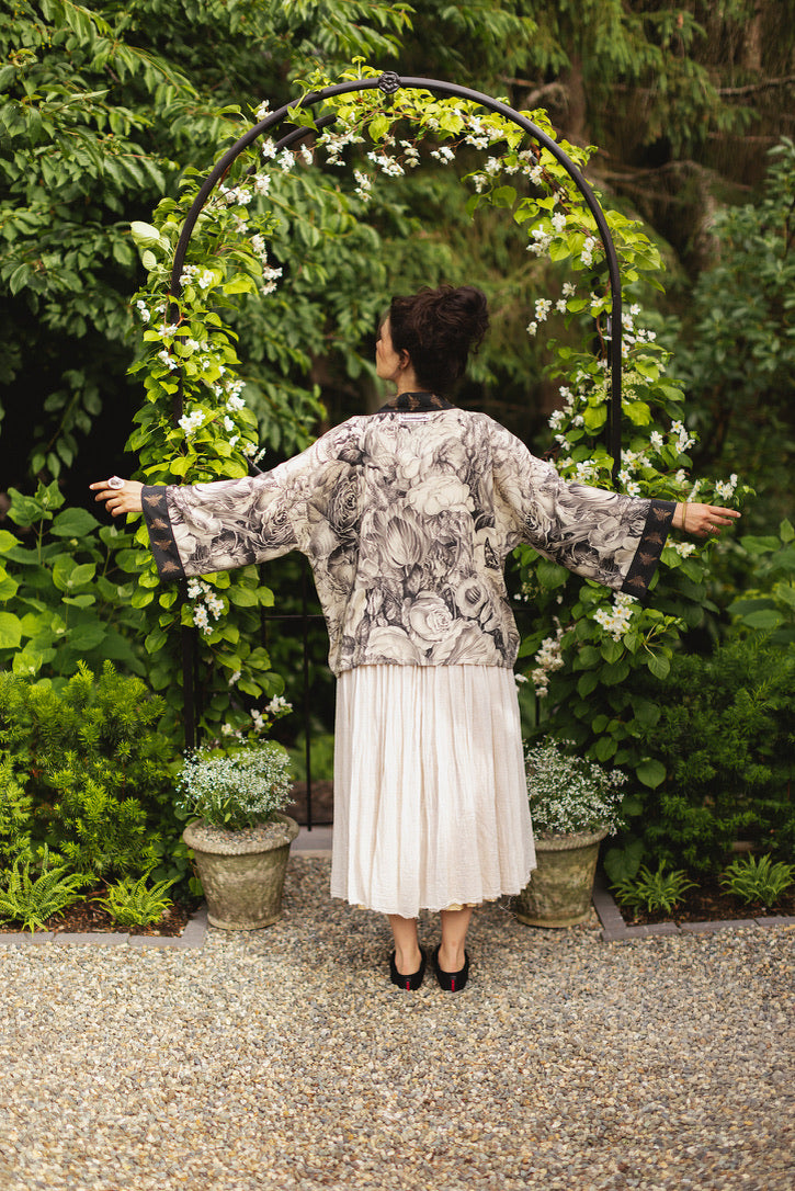Market Of Stars - Honey & the Moon - Pixie Duster Crop Kimono - Florals & Bees