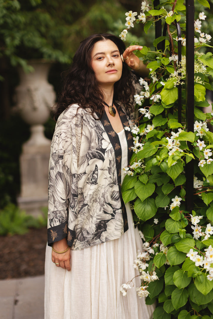 Market Of Stars - Honey & the Moon - Pixie Duster Crop Kimono - Florals & Bees