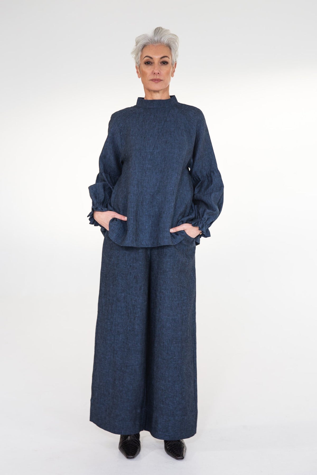 Eva’s Sunday - Leonie - Linen Long Sleeve Top - Navy