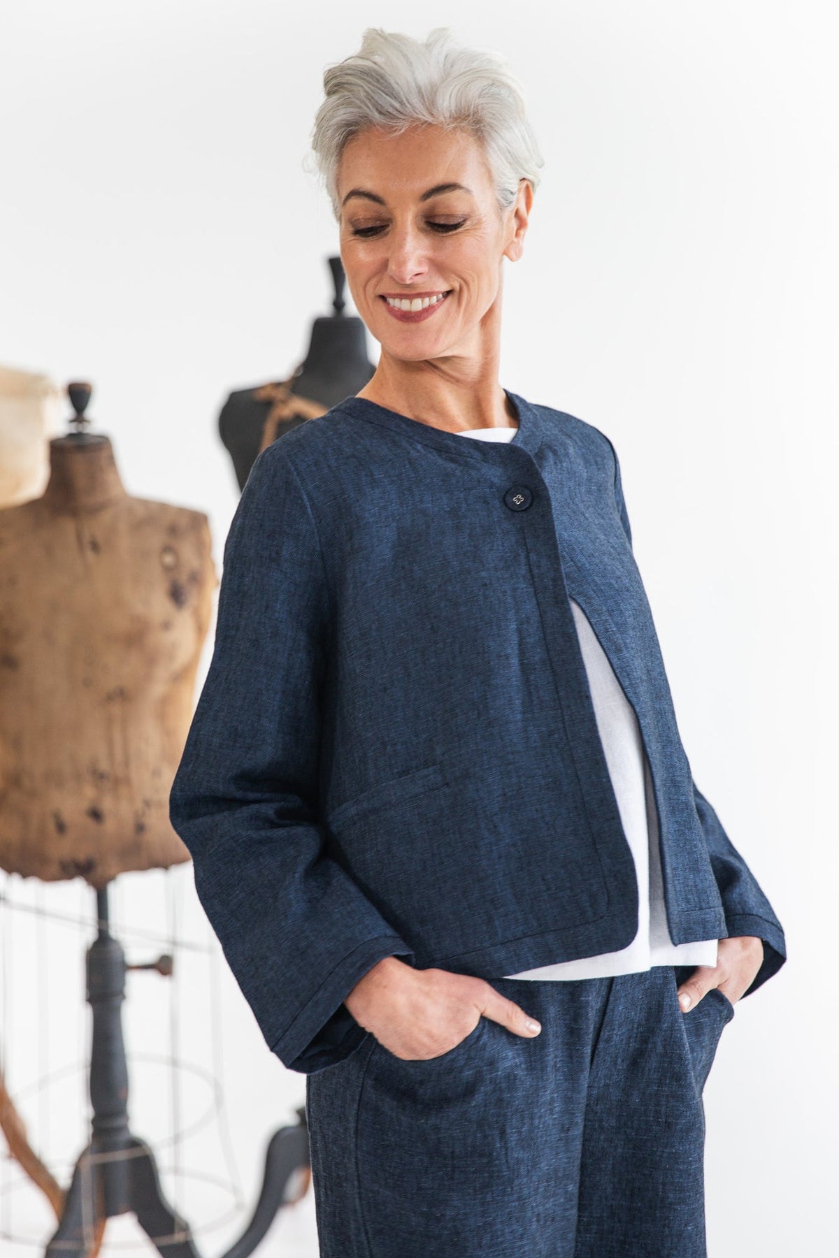 Eva’s Sunday - Bon - Linen Short Jacket - Navy