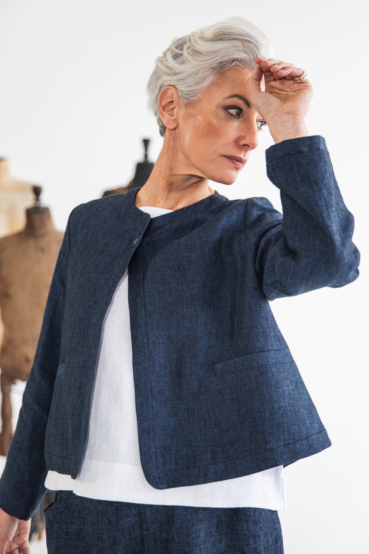 Eva’s Sunday - Bon - Linen Short Jacket - Navy