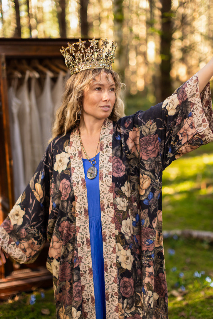 Market Of Stars - Lionheart - Opera Duster Kimono Robe - Botanicals & Narnia Inspired Print