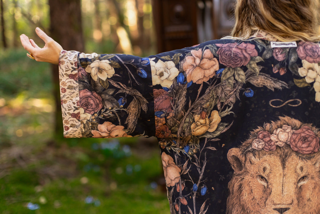 Market Of Stars - Lionheart - Opera Duster Kimono Robe - Botanicals & Narnia Inspired Print