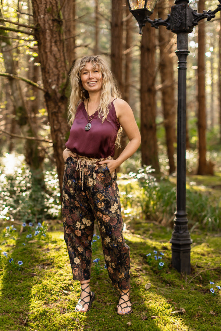Market of Stars - Lionheart - Linen Cropped Artist Pants - Florals & Narnia Print