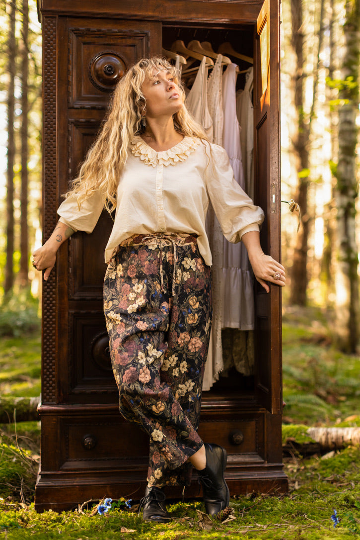 Market of Stars - Lionheart - Linen Cropped Artist Pants - Florals & Narnia Print