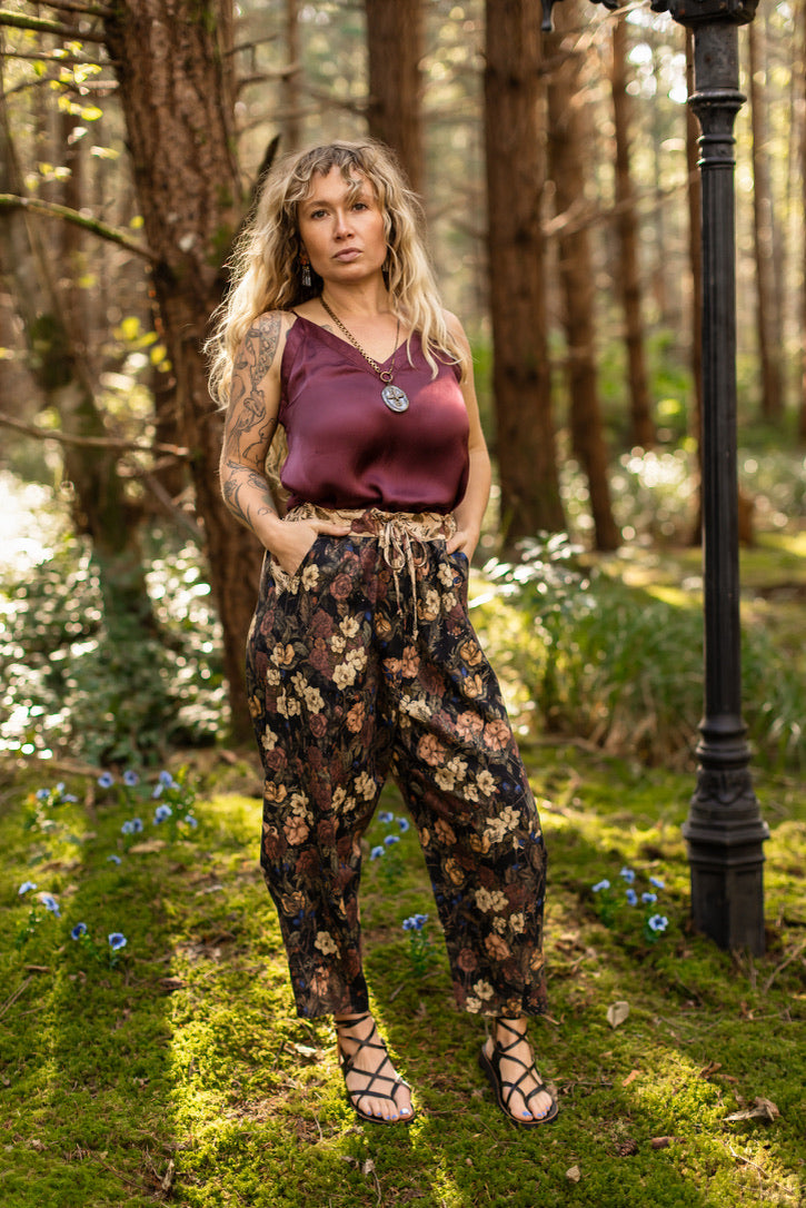 Market of Stars - Lionheart - Linen Cropped Artist Pants - Florals & Narnia Print