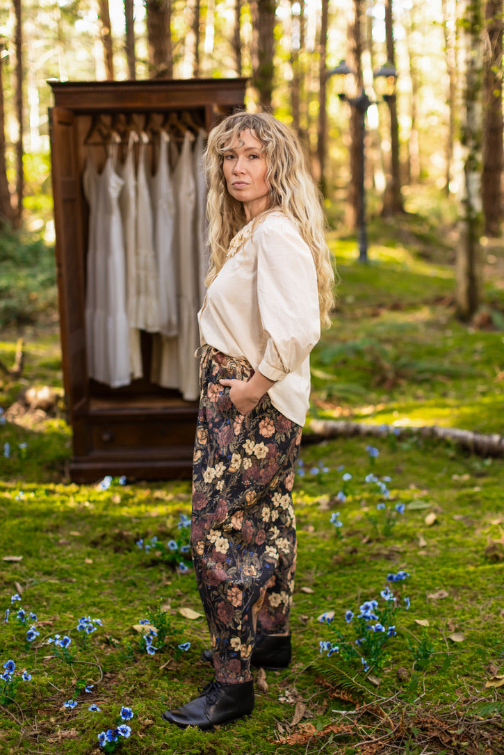 Market of Stars - Lionheart - Linen Cropped Artist Pants - Florals & Narnia Print