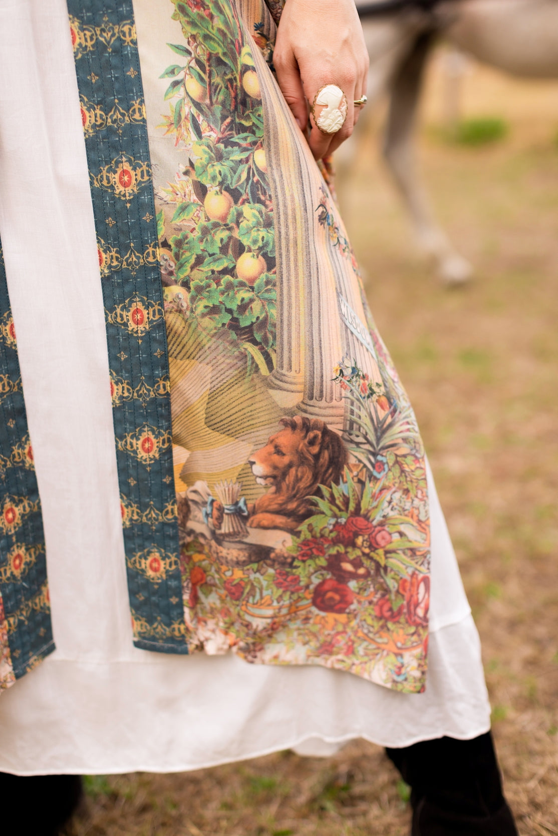 Market Of Stars - Love Revolution - Opera Duster Kimono Robe - Sun, Horse & Florals