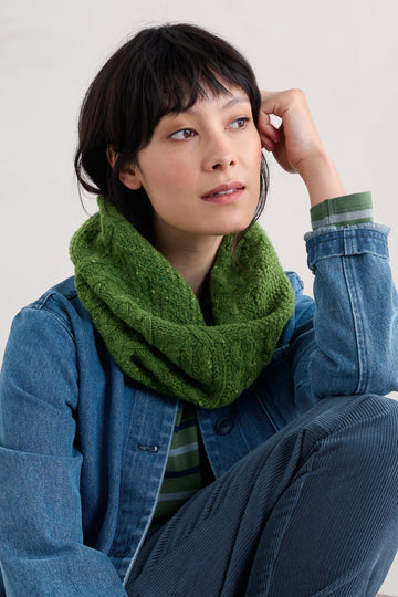 Seasalt Cornwall Handweaver Snood - Grassland