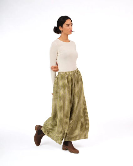 Montaigne - 100% Australian Merino Wool Knit Top Spencer – Lightweight Layering Essential