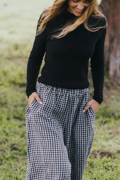 Montaigne - Essential Superfine Lambswool Mock Neck Top