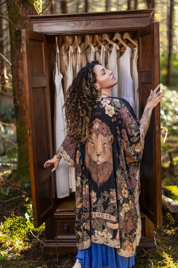 Market Of Stars - Lionheart - Bohemian Goddess Starduster Kimono - Botanicals