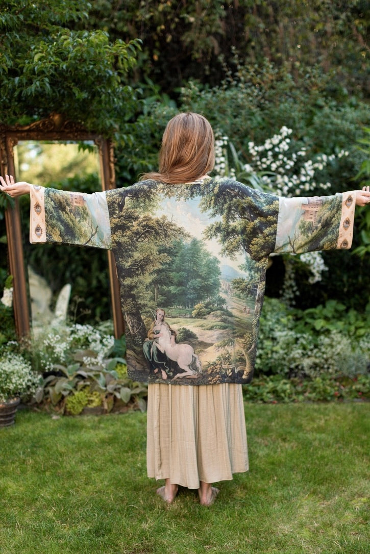 Market Of Stars - The Mythmaker - Matinée Cropped Duster Kimono - Landscape & Unicorn