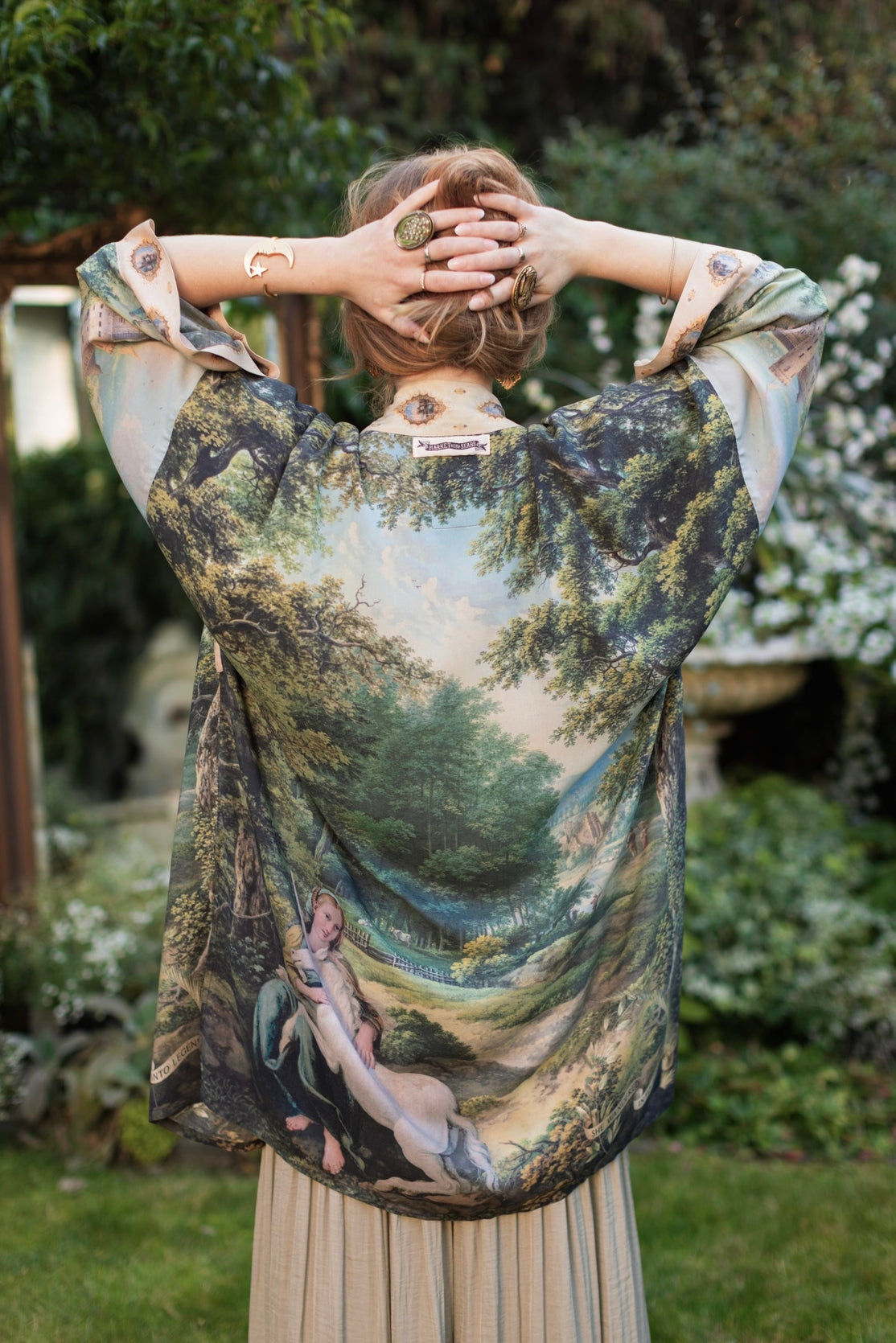 Market Of Stars - The Mythmaker - Matinée Cropped Duster Kimono - Landscape & Unicorn