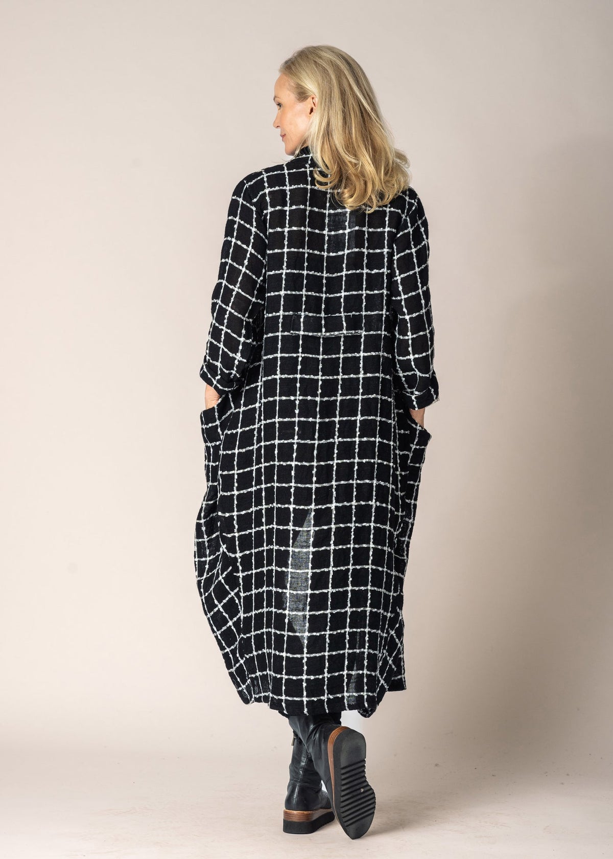 Imagine Fashion - ‘Mirella’ Linen Jacket - Onyx