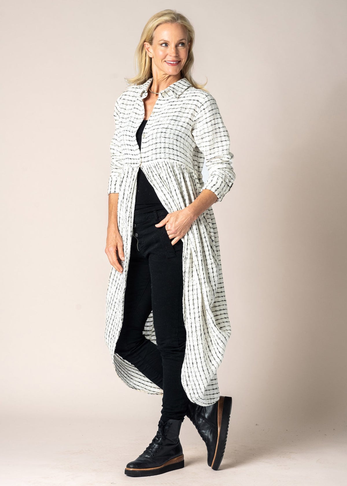 Imagine Fashion - ‘Cambria’ Linen Jacket - Cream