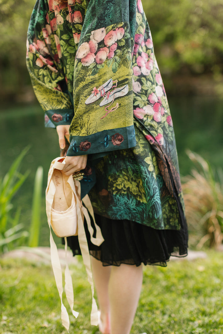 Market Of Stars - The Daydreamer - Matinée Cropped Duster Kimono - Florals & Rabbits