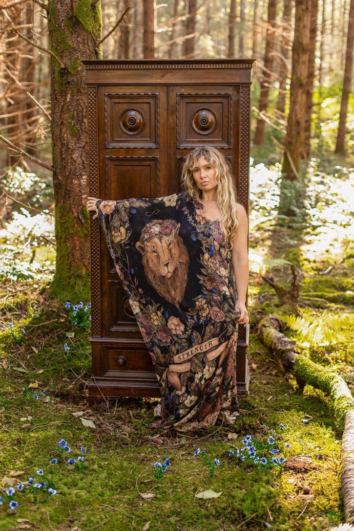 Market Of Stars - Lionheart Bohemian - Scarf - Botanicals & Narnia Print